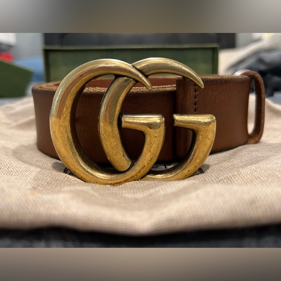 Gucci Leather Belt with Double G Buckle - Picture 2 of 12